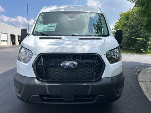 2025 Ford Transit-250 148 WB Medium Roof Cargo