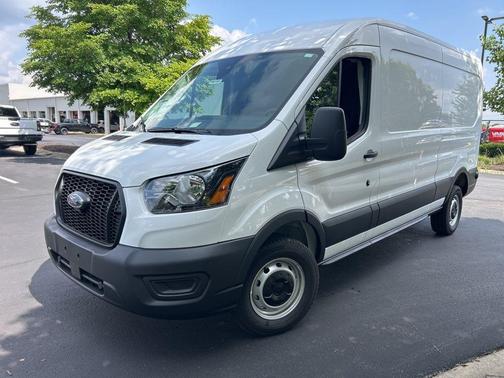 2025 Ford Transit-250 148 WB Medium Roof Cargo