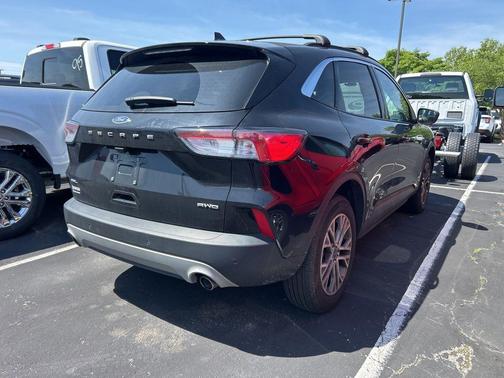Agate Black Metallic 2022 Ford Escape SEL