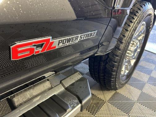 2025 Ford F-350 Lariat Super Duty