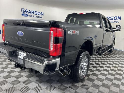 2025 Ford F-350 Lariat Super Duty