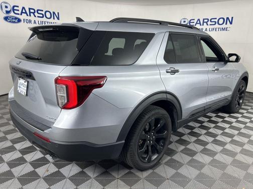 2022 Ford Explorer ST-Line