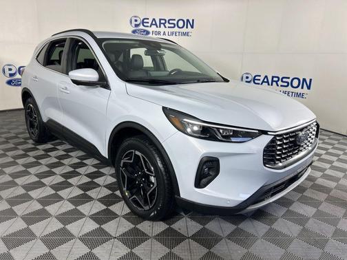 2026 Ford Escape Platinum