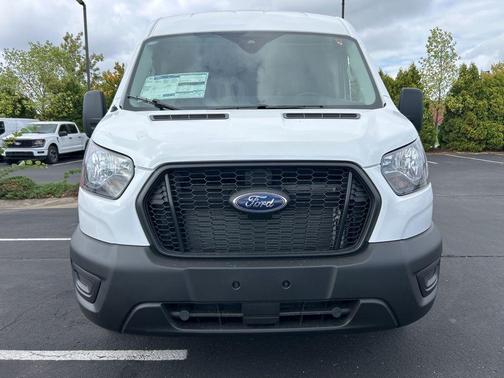 2025 Ford Transit-250 148 WB Medium Roof Cargo