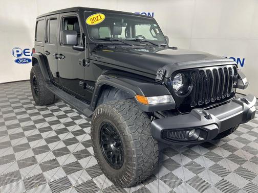 2021 Jeep Wrangler Unlimited Sahara Altitude