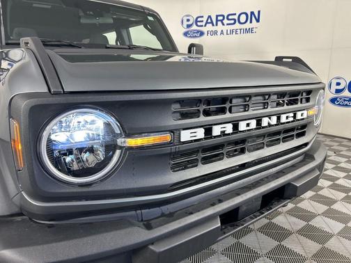 Carbonized Gray Metallic 2026 Ford Bronco Big Bend
