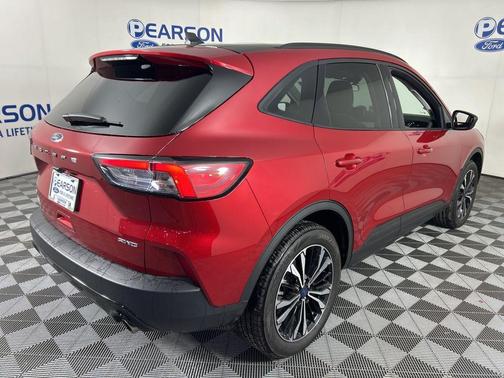 2022 Ford Escape SE
