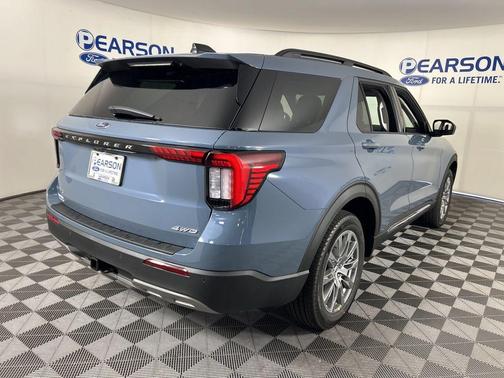 2025 Ford Explorer Active