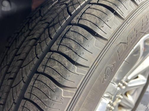 2013 Lincoln MKX Base