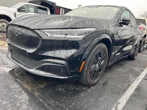 Shadow Black 2023 Ford Mustang Mach-E California Route 1