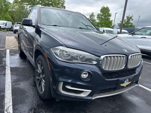 Imperial Blue Metallic 2017 BMW X5 xDrive35d