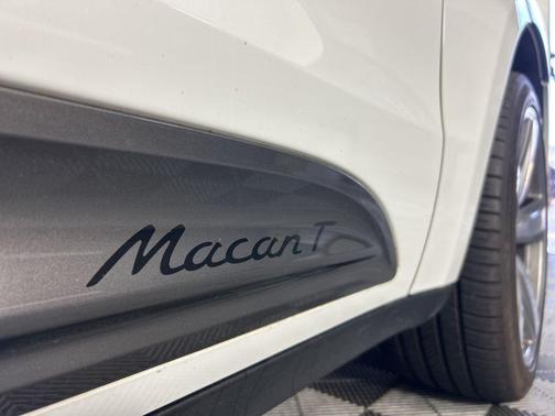 2023 Porsche Macan T