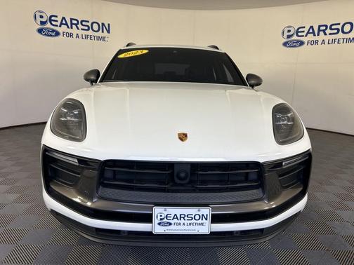 2023 Porsche Macan T