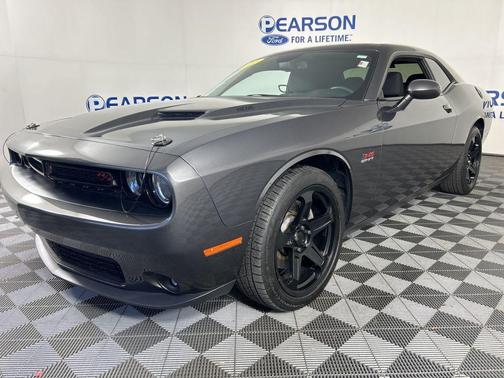 2017 Dodge Challenger R/T