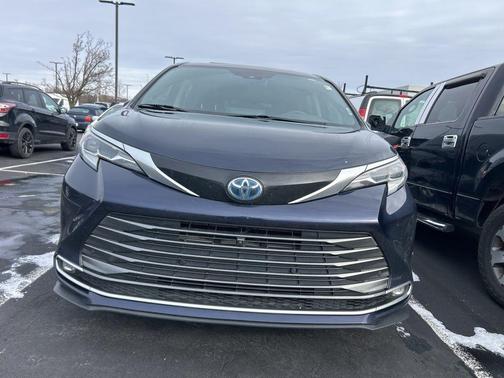 2021 Toyota Sienna Limited