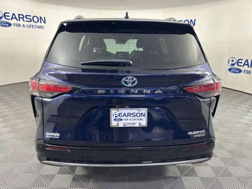2021 Toyota Sienna Limited