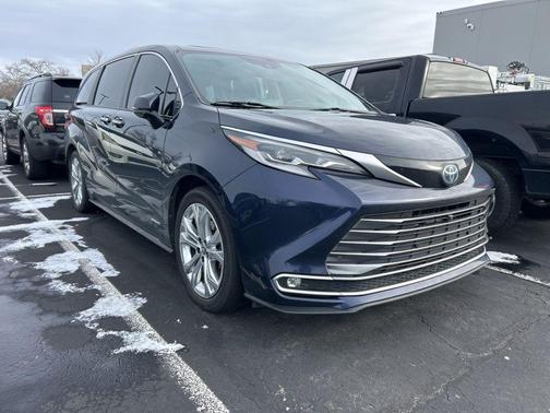 2021 Toyota Sienna Limited