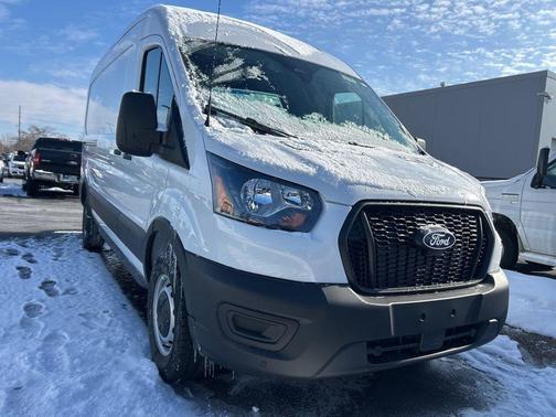 2026 Ford Transit-250 148 WB Medium Roof Cargo