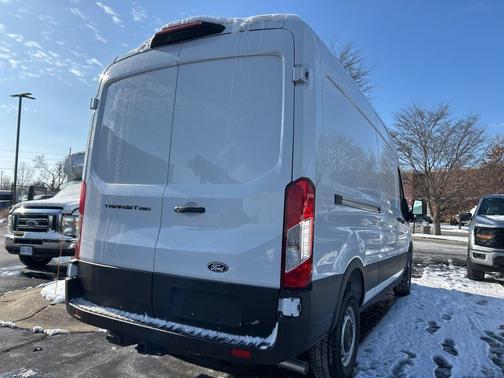 2026 Ford Transit-250 148 WB Medium Roof Cargo