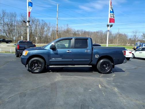 2013 Nissan Titan SV