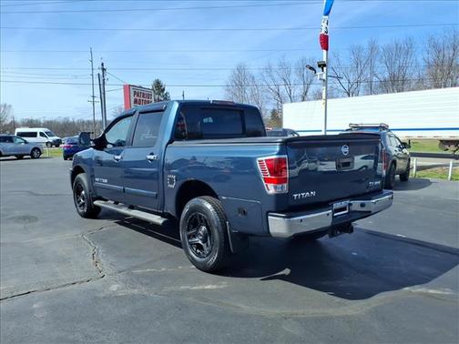 2013 Nissan Titan SV