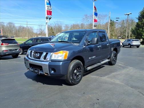 2013 Nissan Titan SV