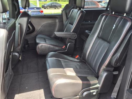 Granite Pearlcoat 2019 Dodge Grand Caravan GT