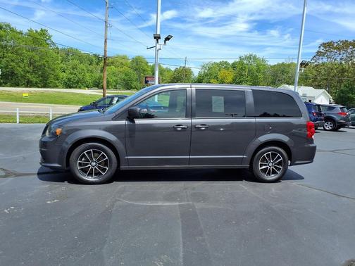 Granite Pearlcoat 2019 Dodge Grand Caravan GT