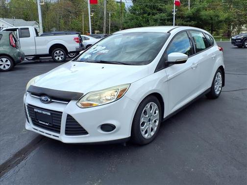 Oxford White 2014 Ford Focus SE