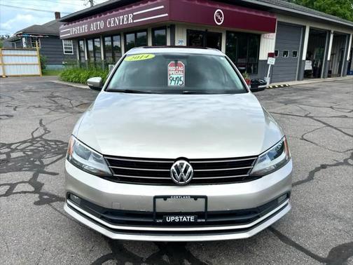 2015 Volkswagen Jetta Auto SE w/Connectivity/Navigation