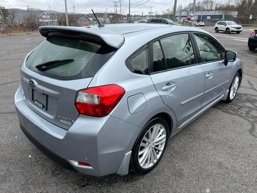 2013 Subaru Impreza 2.0i Premium