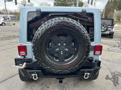 2012 Jeep Wrangler 4WD 2dr Arctic *Ltd Avail*
