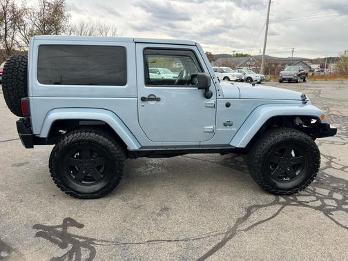2012 Jeep Wrangler 4WD 2dr Arctic *Ltd Avail*