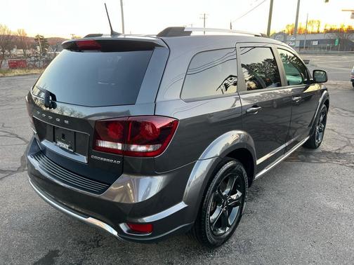2019 Dodge Journey Crossroad