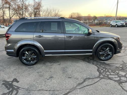 2019 Dodge Journey Crossroad
