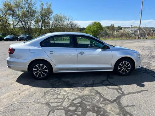 Silver 2016 Volkswagen Jetta 1.4T S