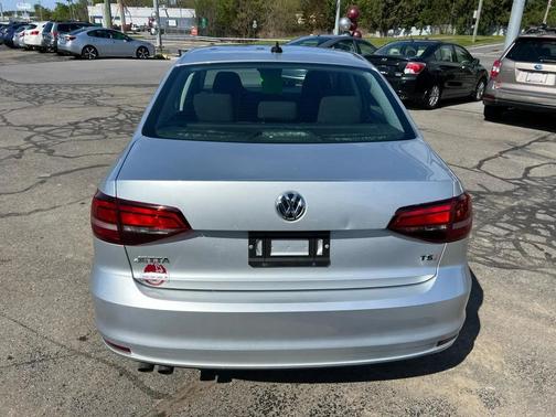 Silver 2016 Volkswagen Jetta 1.4T S