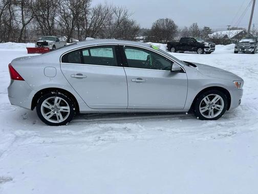 2015 Volvo S60 T5 Premier
