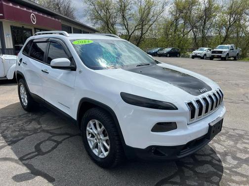 White 2014 Jeep Cherokee Latitude