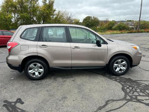 2014 Subaru Forester 2.5i