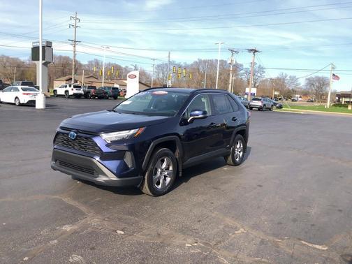 2022 Toyota RAV4 Hybrid XLE