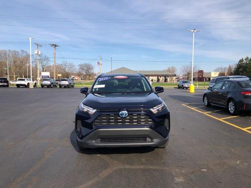 2022 Toyota RAV4 Hybrid XLE