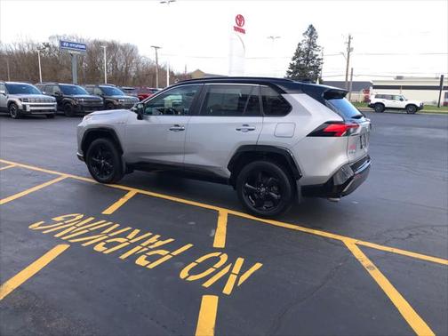 2019 Toyota RAV4 Hybrid SE