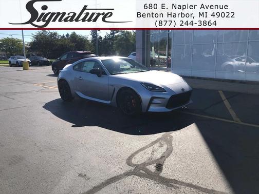 2025 Toyota GR86 Premium