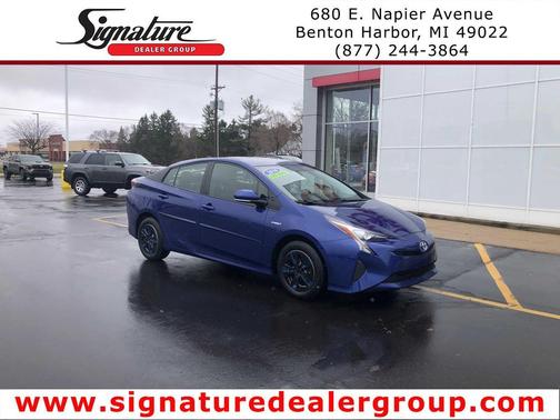 2016 Toyota Prius Three