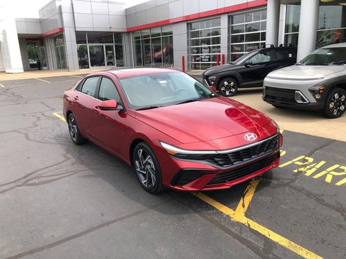 2025 Hyundai ELANTRA SEL