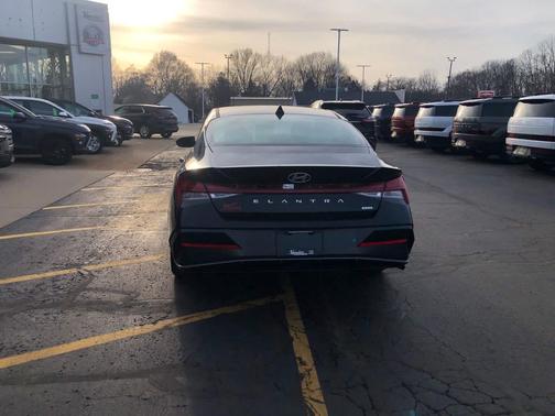 Abyss Black 2026 Hyundai ELANTRA HEV Limited