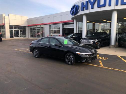 2026 Hyundai ELANTRA HEV Limited