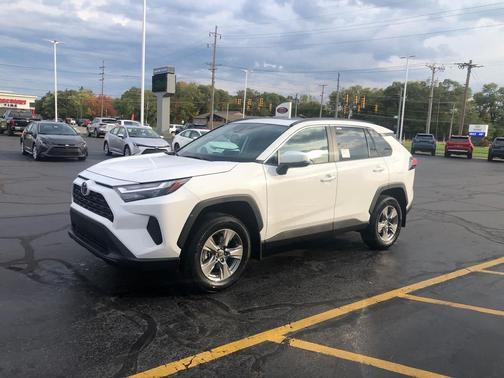 2025 Toyota RAV4 XLE