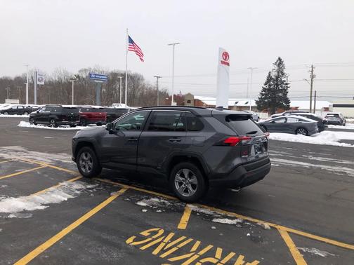 2025 Toyota RAV4 Hybrid XLE